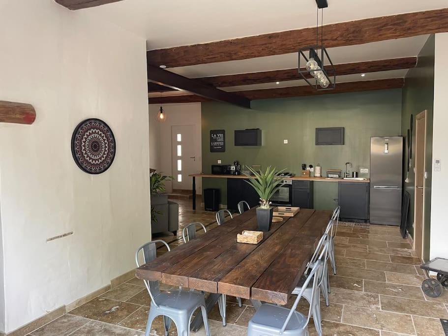 Maison De Charme Avec Piscine Monteux Luaran gambar