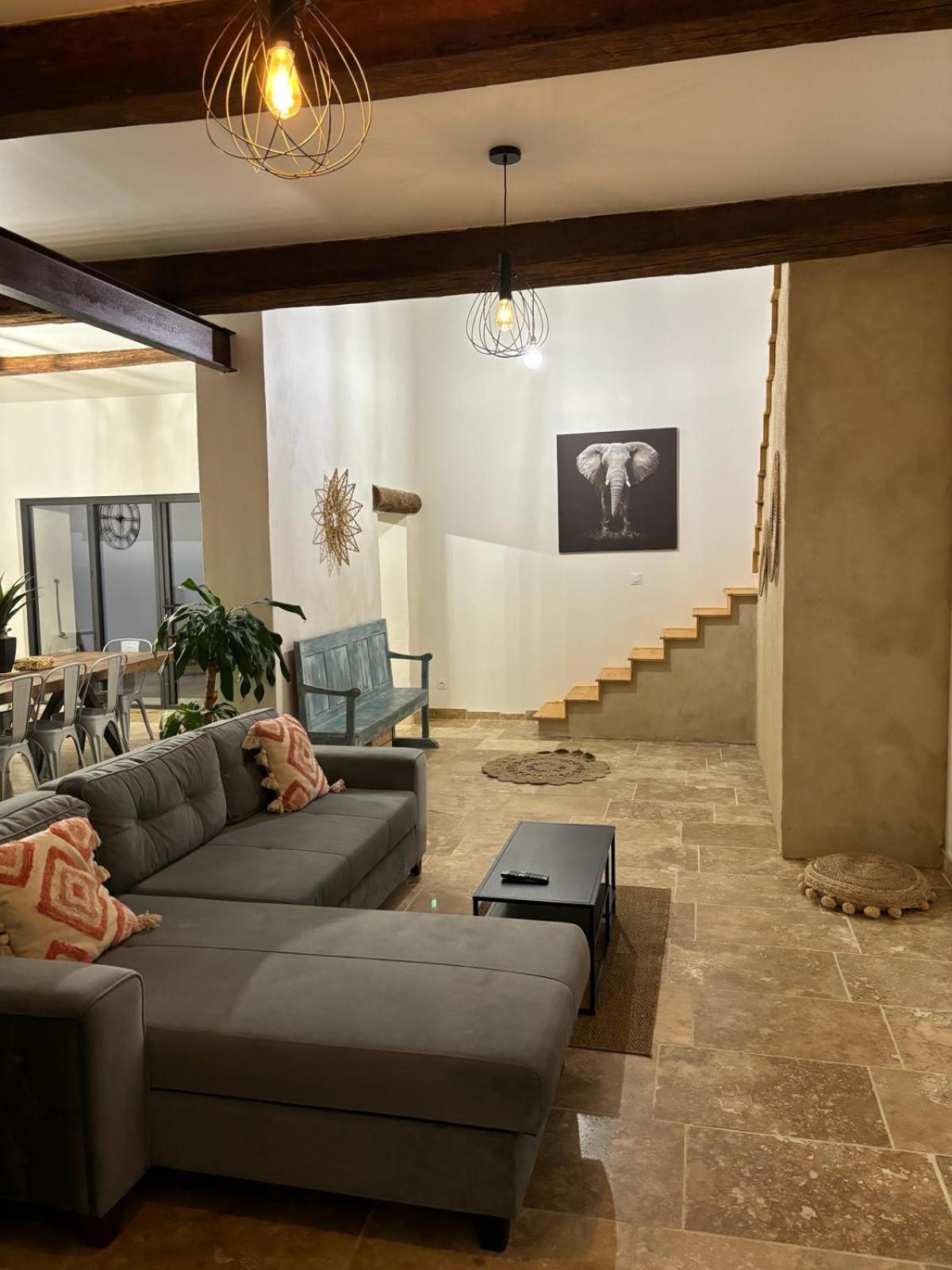 Maison De Charme Avec Piscine Monteux Luaran gambar